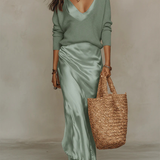 Solène | Saten haljina i džemper od pletenine