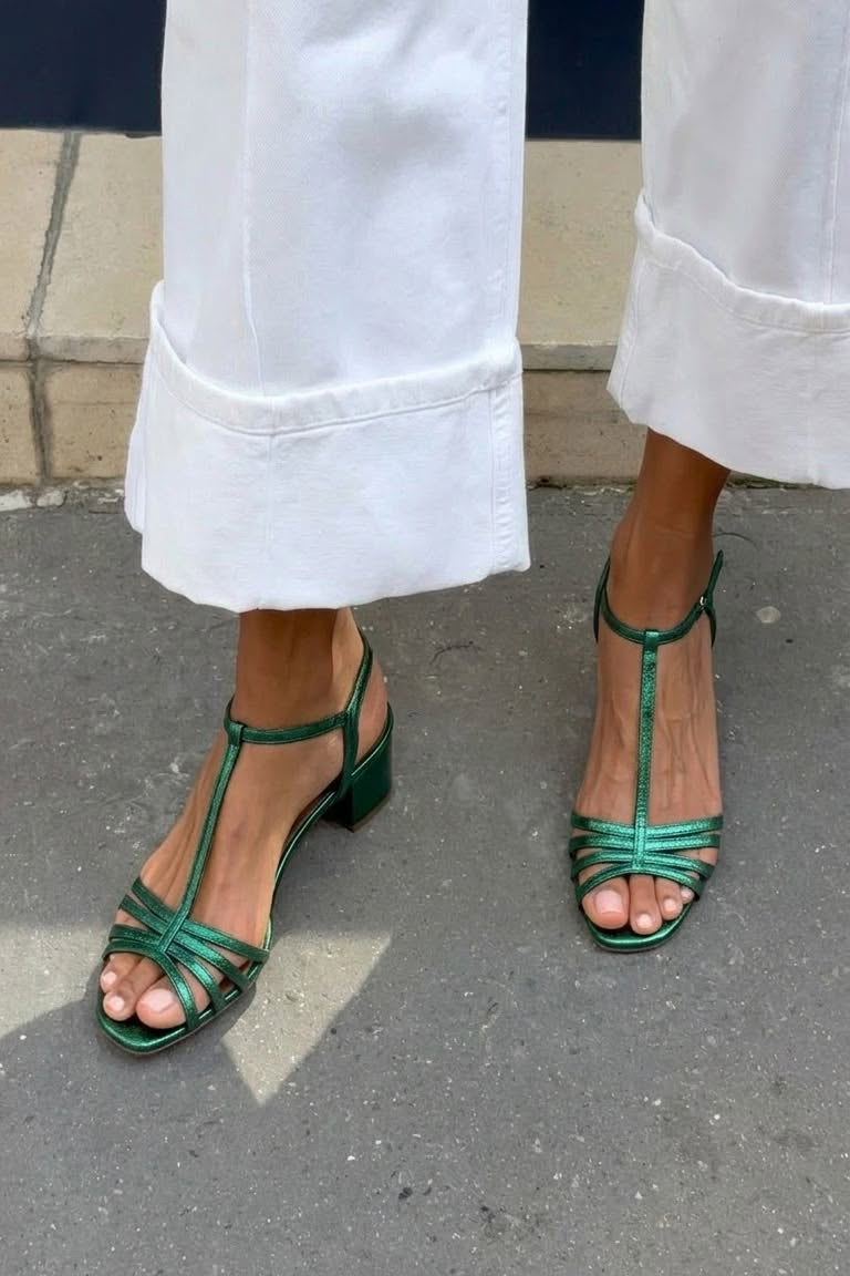 JELENA ZLATNE SANDALE ELEGANCIJA ZA SVAKODNEVICU
