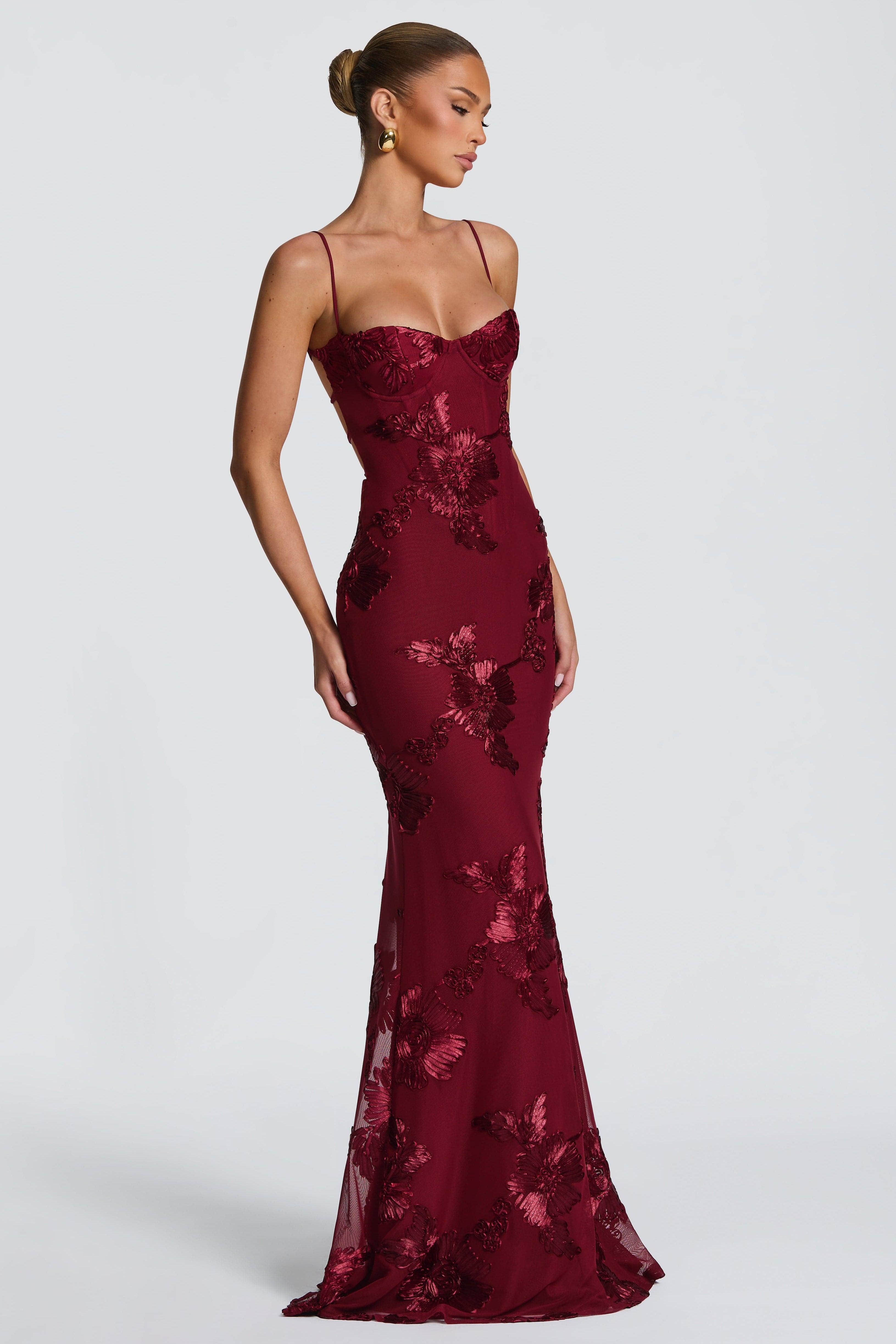 Haljina Jelena™ - Elegancija sa Jasnim Dizajnom i Jedinstvenim Detaljima